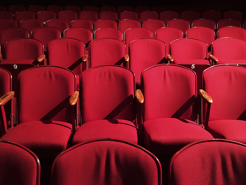 全幀拍攝的空座位在劇院圖片素材