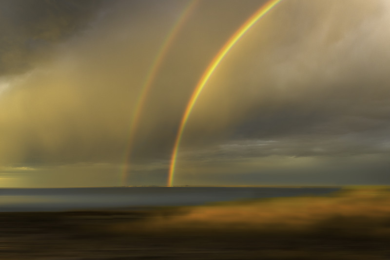 雙虹在霧景觀圖片素材