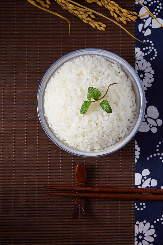 一碗米飯圖片素材