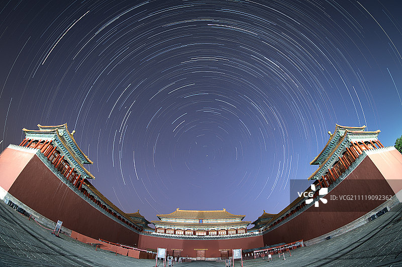北京地标旅游目的地紫禁城故宫午门星轨图片素材