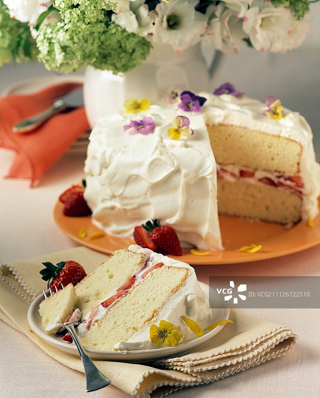 草莓夹心蛋糕图片素材