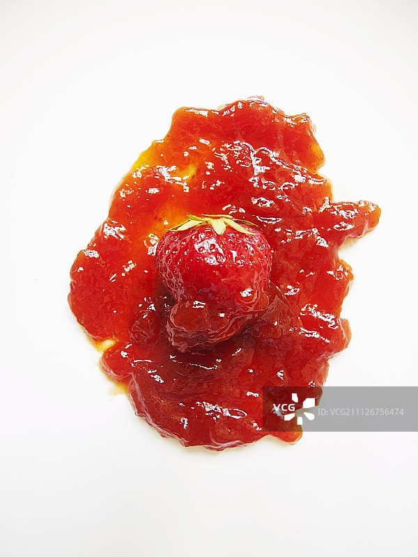一块草莓酱加一个草莓图片素材