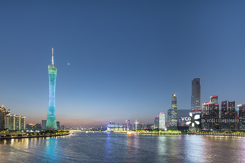 广州塔与珠江新城CBD夜景图片素材