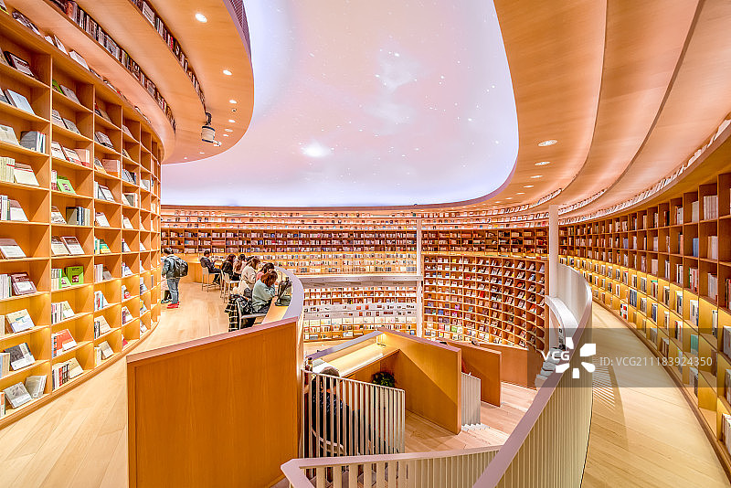 上海光的空间最美图书馆新华书店图片素材