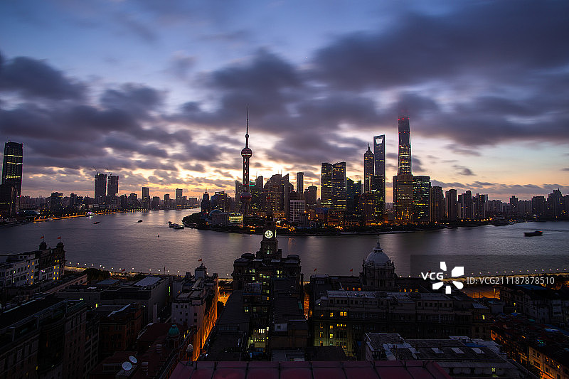 上海外滩城市日出风光图片素材