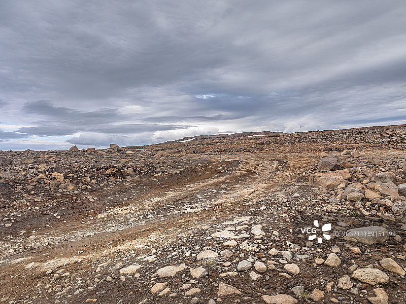 后板显示了冰岛岩石景观中的痕迹图片素材