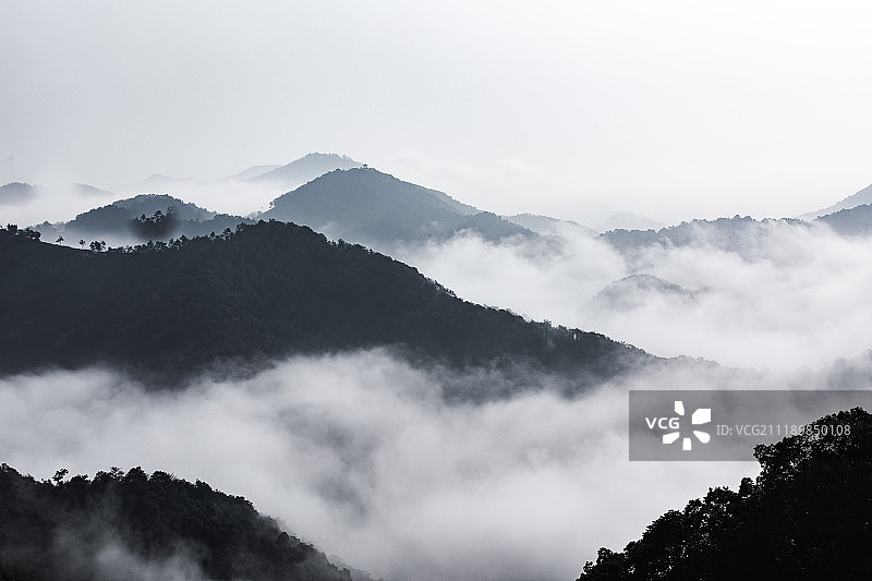 杭州西湖群山云海图片素材