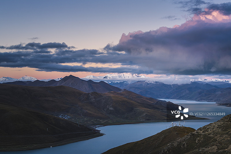 西藏羊湖自然风光图片素材