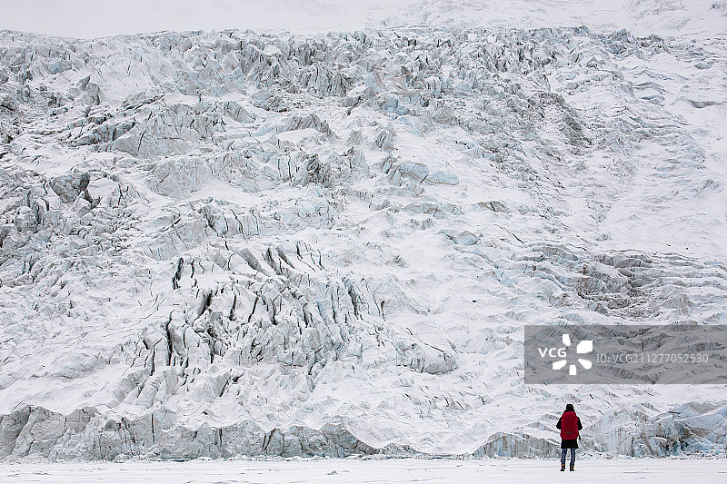西藏冰川来客图片素材