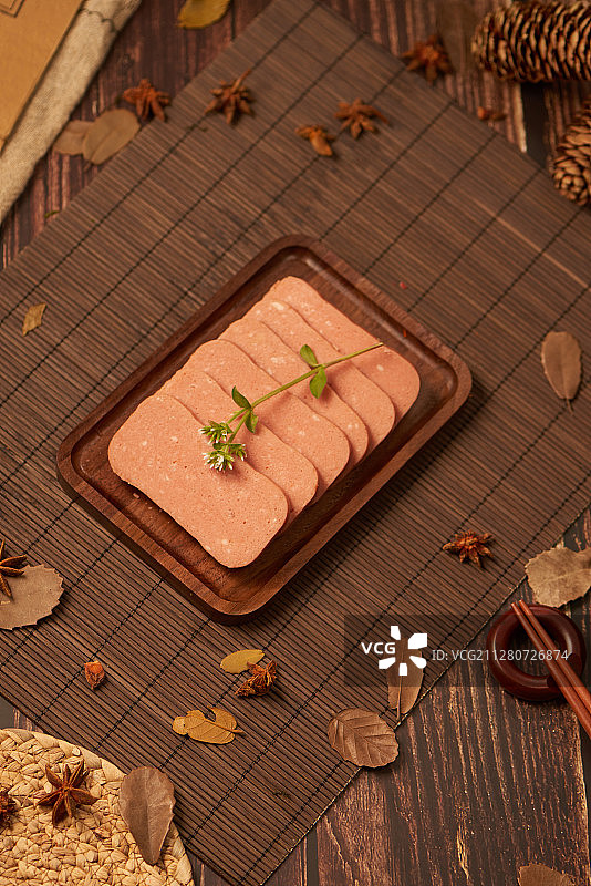中式 古典 低调 火锅 午餐肉 培根图片素材