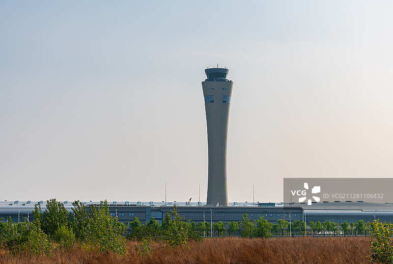 郑州新郑国际机场塔台户外风光图片素材