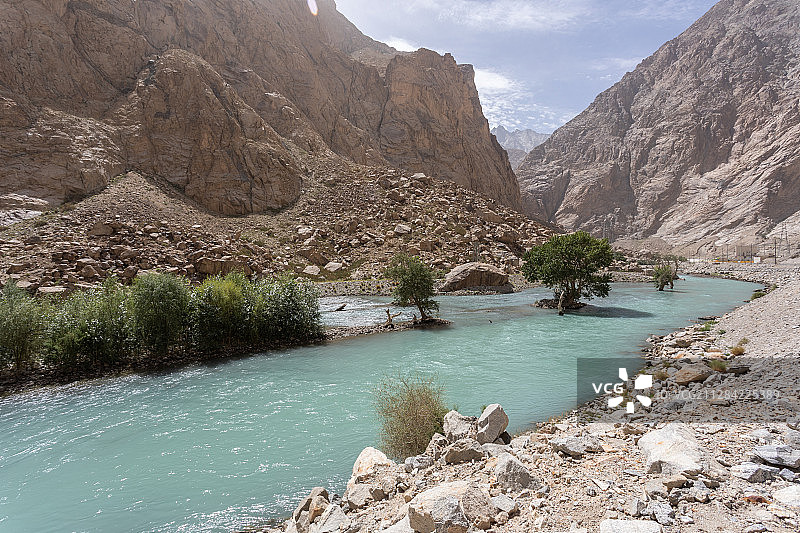 新疆塔什库尔干河图片素材