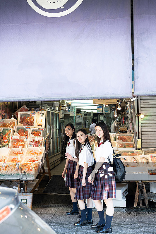 高中女生札幌学校旅行二条市场图片素材