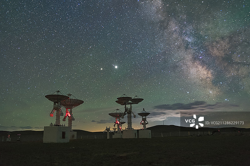 明安图射电望远镜星空银河图片素材