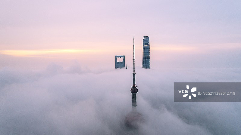 上海日出平流雾图片素材
