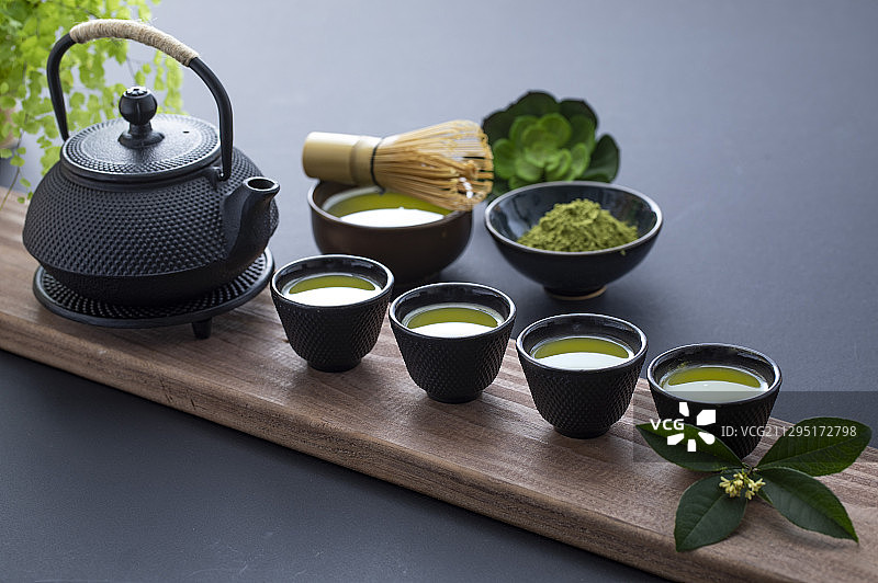 健康养生的抹茶和日式茶具图片素材