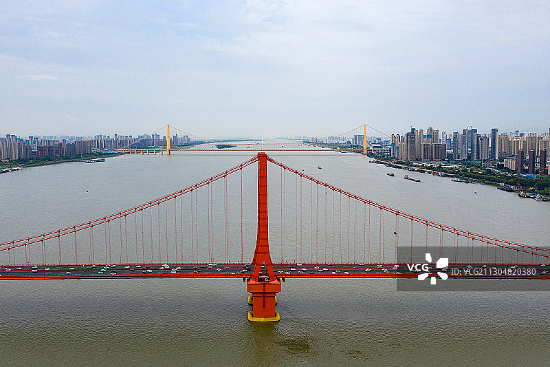 武汉鹦鹉洲长江大桥与杨泗港大桥图片素材