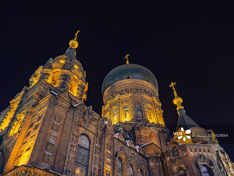 中国黑龙江省哈尔滨市圣·索菲亚大教堂夜景图片素材