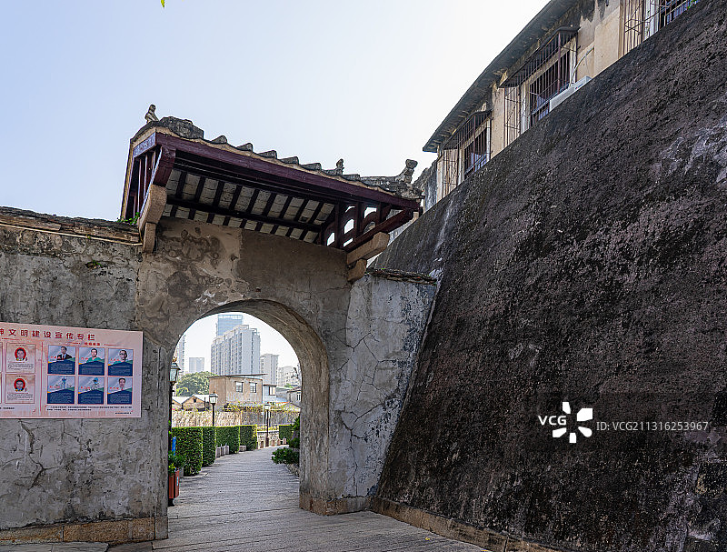 中国广东省汕头市石炮台公园建筑景观图片素材