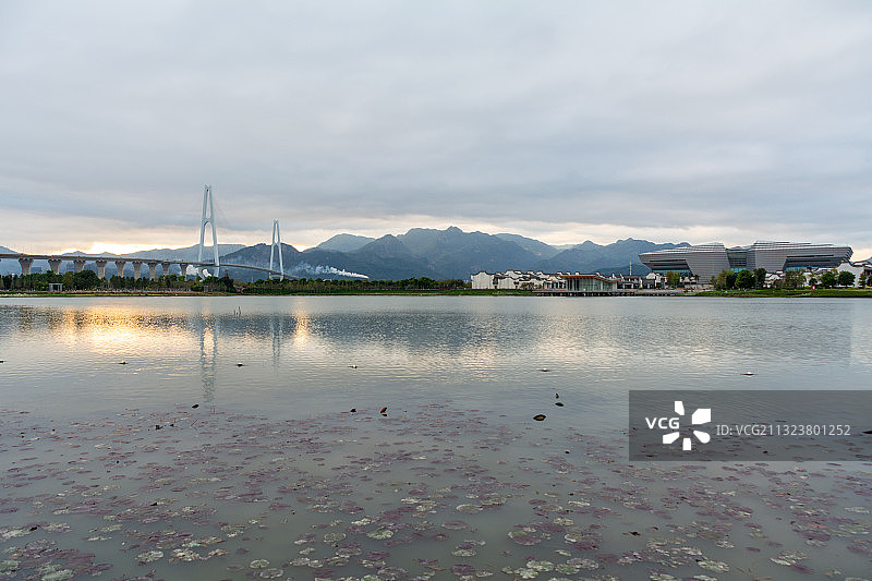 福州琅岐岛风光，琅岐，红光湖公园，地面平台，水上平台图片素材