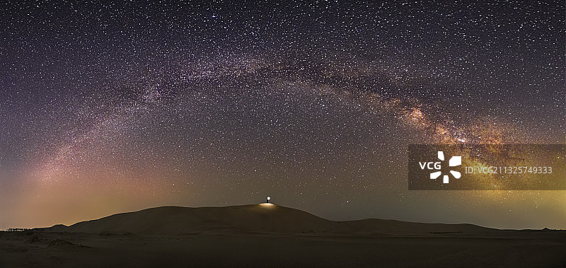 沙漠银河拱桥图片素材