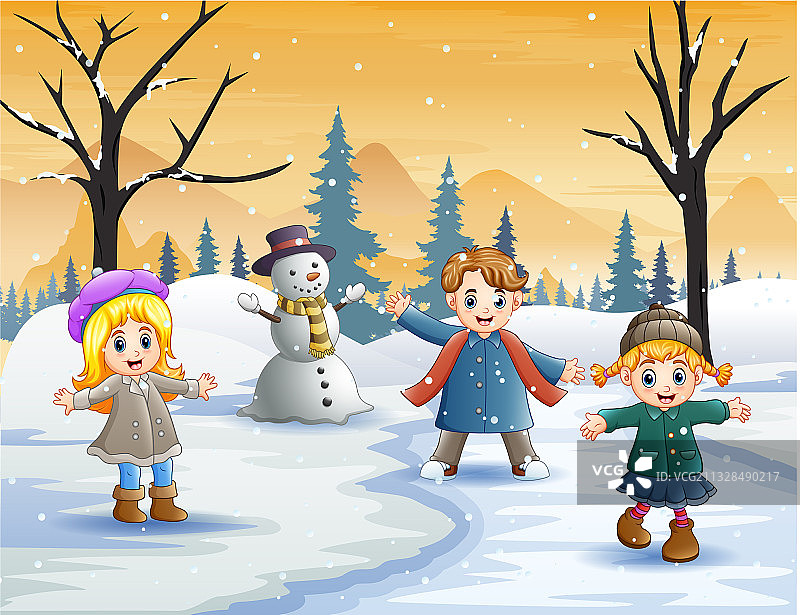 冬天，快乐的孩子们在户外玩耍图片素材