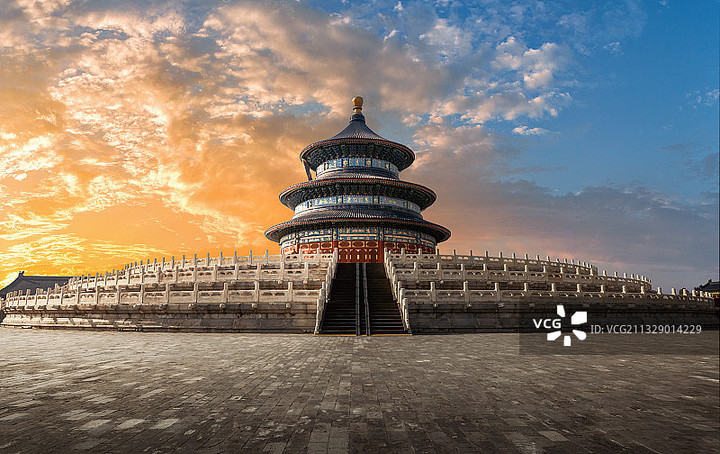 中国北京天坛祈年殿黄昏图片素材