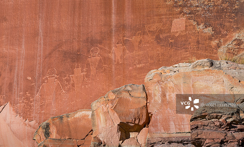 Petroglyhps(弗里蒙特文化)，国会礁国家公园，犹他州24号公路，美国犹他州，北美，美国图片素材