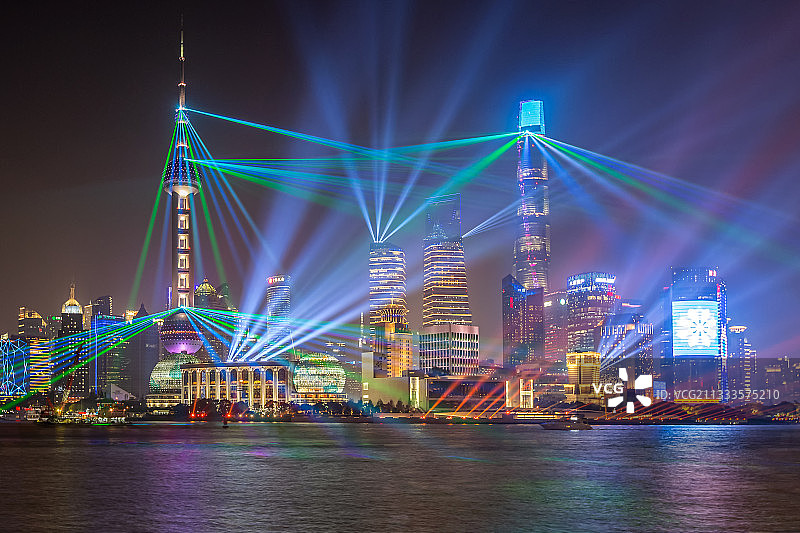 上海陆家嘴城市建筑灯光秀图片素材