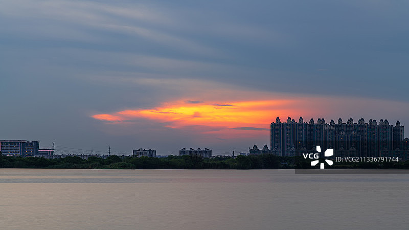 武汉知音湖的晚霞图片素材