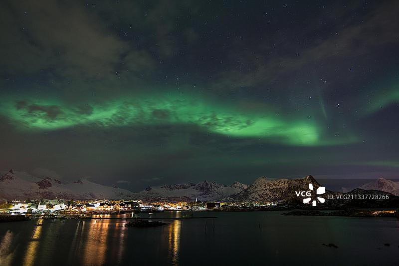 北极光，北极光，Kabelvag, Austvagoya，罗浮敦群岛，挪威，斯堪的纳维亚，欧洲图片素材