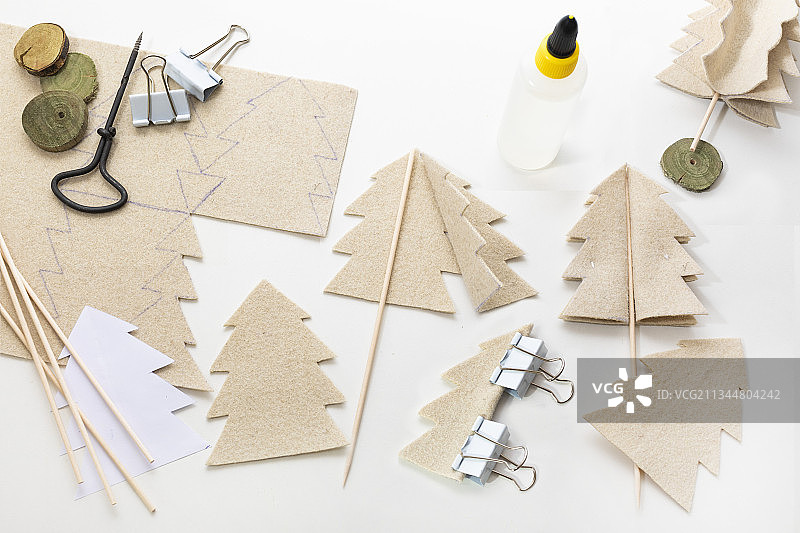 制作毛毡圣诞树图片素材