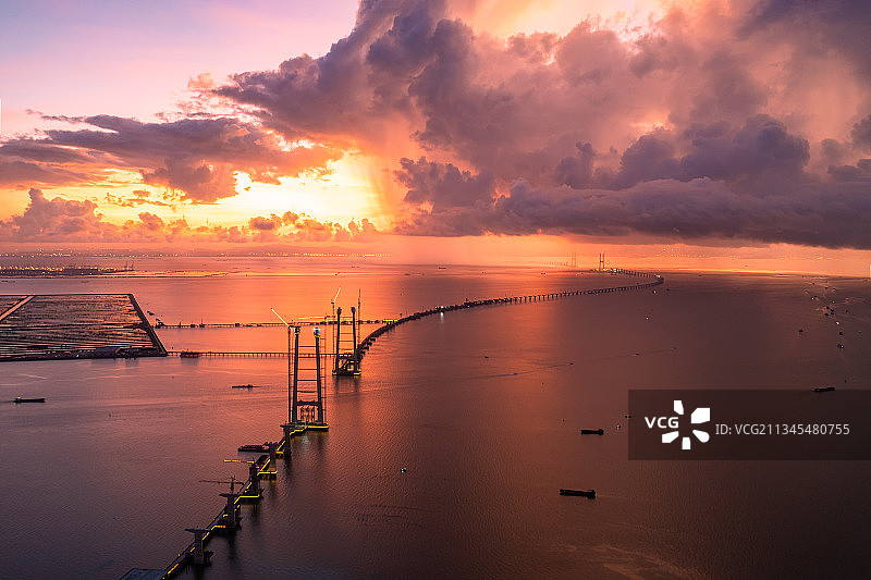 超级工程深圳中山跨海大桥深中通道日出航拍2021图片素材