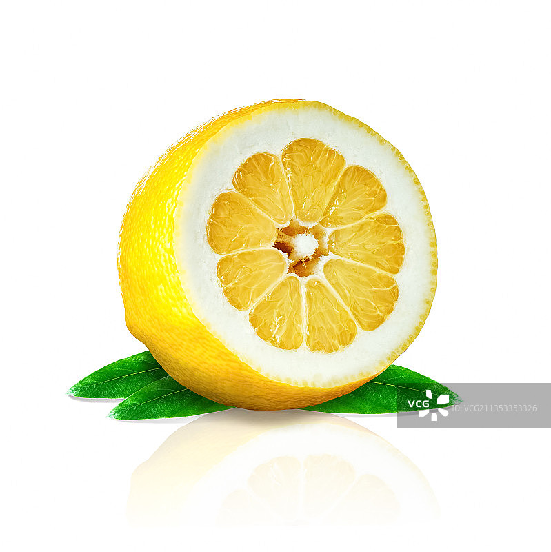 白色背景下柠檬片的特写图片素材