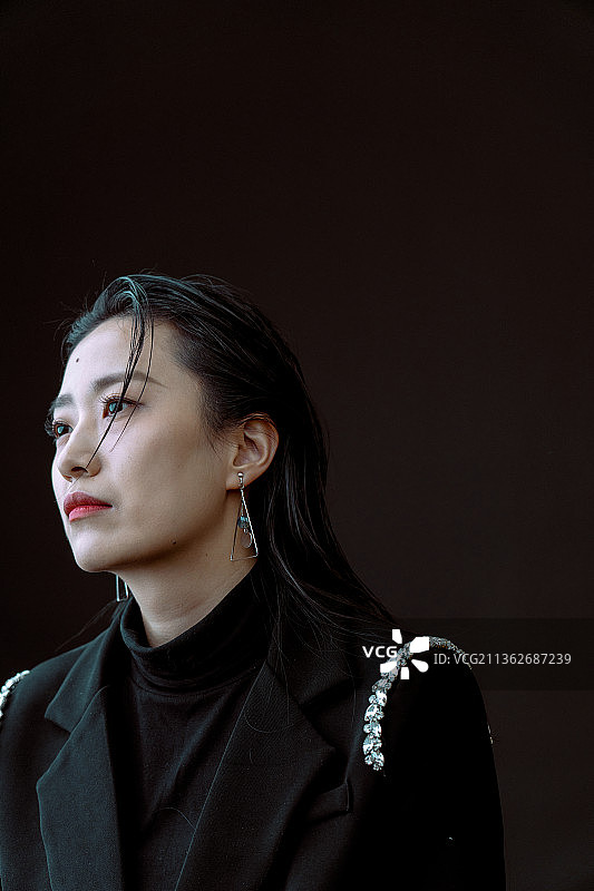 中国青年女性商人肖像图片素材