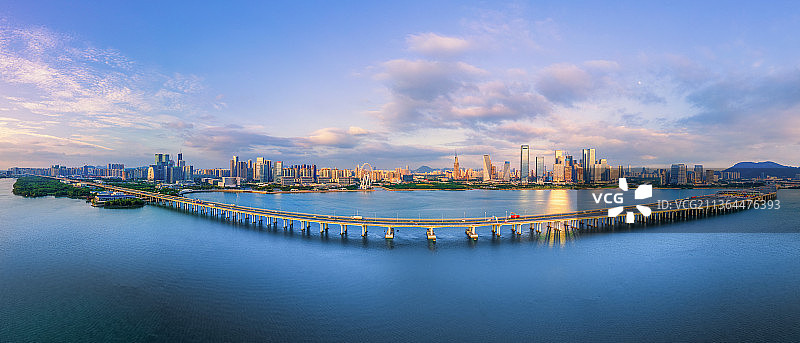 深圳粤港澳大湾区建设，沿江高速，高空视角，航拍视角，前海湾全景图片素材