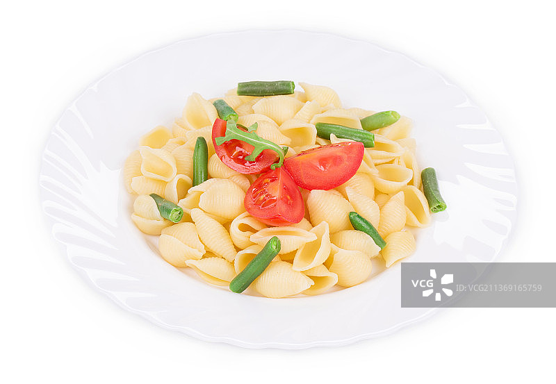意大利面壳蔬菜，高视角的食物在盘子上的白色背景，摩尔多瓦图片素材