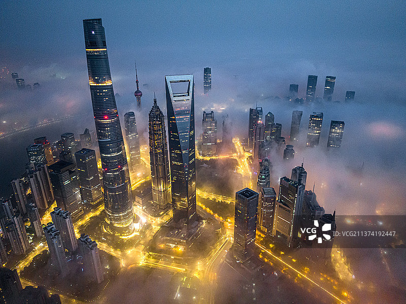 上海日出蓝调夜景图片素材