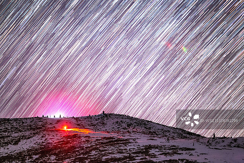 川西雪山的星空图片素材