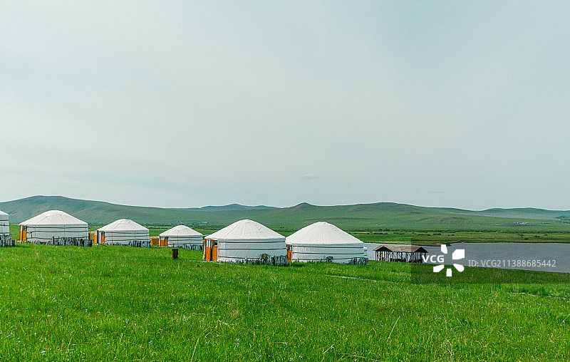 呼仑贝尔星空牧场草原蒙古包外观图片素材