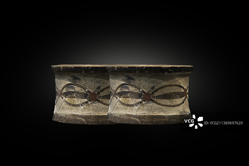 新石器仰韶文化文物-----------彩陶器座图片素材