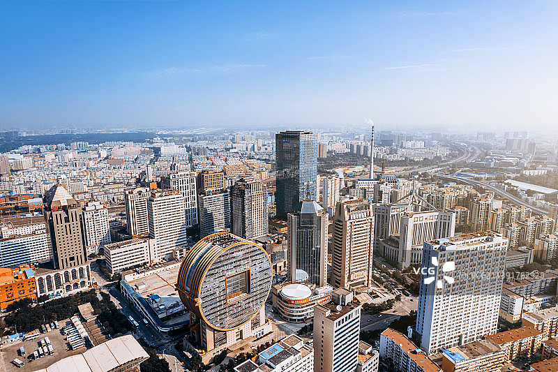 中国辽宁沈阳方圆大厦金融区城市天际线航拍图片素材