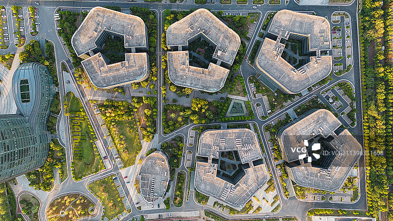 湖北武汉东湖新技术开发区高新科技企业烽火科技大厦建筑规划航拍视角图图片素材