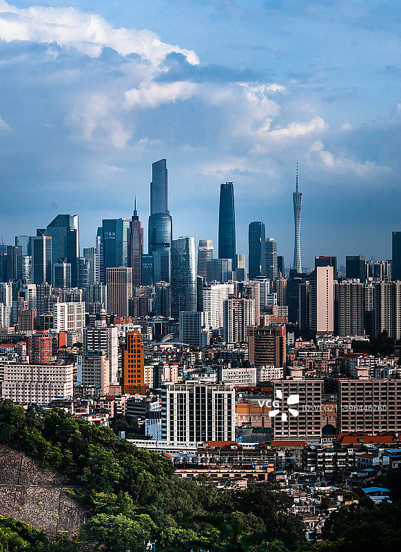 白云山顶观广州珠江新城城市天际线风光图片素材