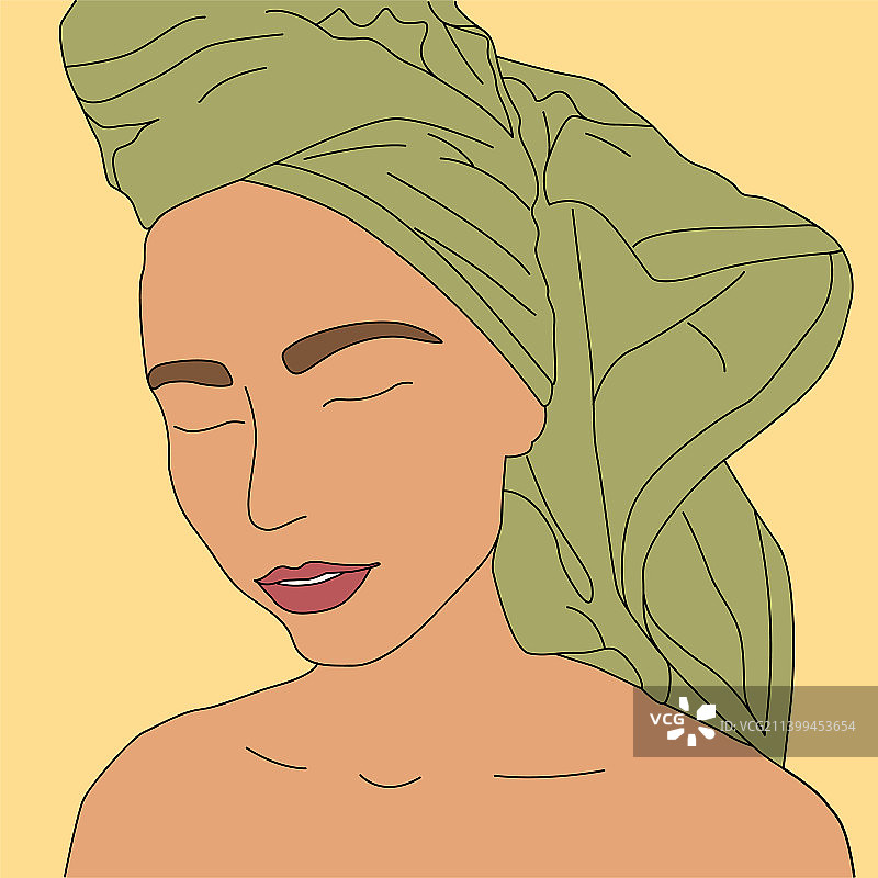 一个年轻的女人，头上裹着毛巾做水疗图片素材