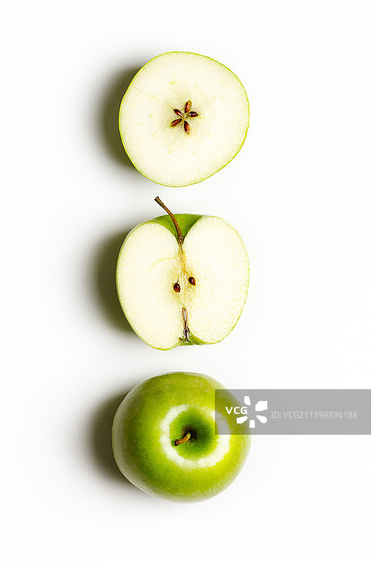 白底青苹果的特写，阿根廷图片素材