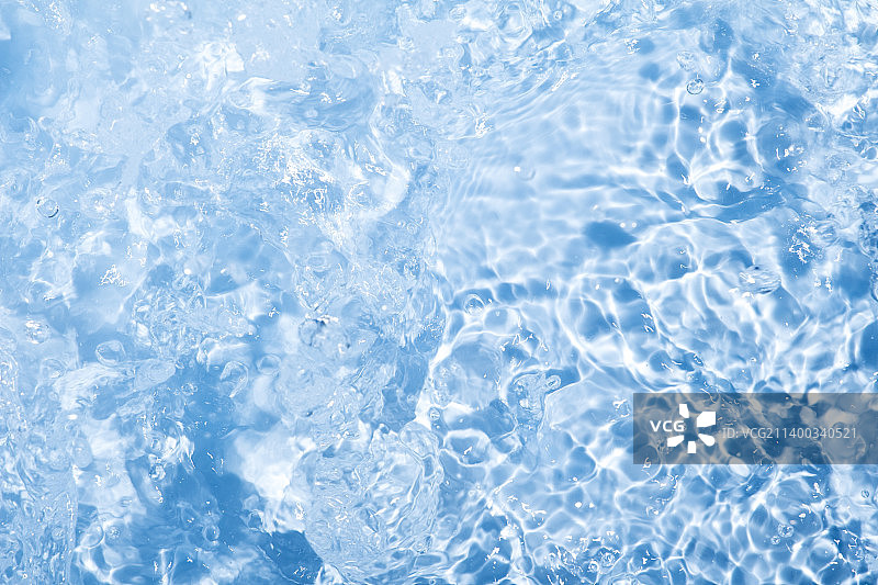 夏日冰爽晶莹剔透的水涟漪图片素材