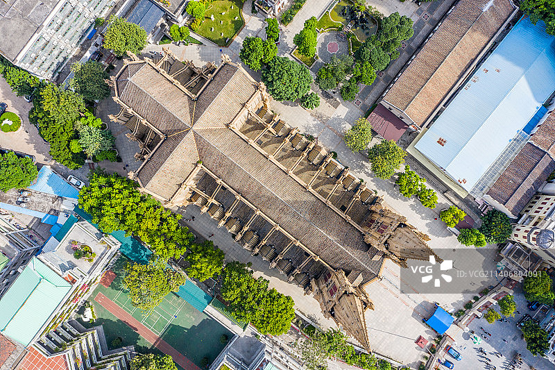 航拍广东广州石室圣心大教堂 哥特式建筑外景图片素材