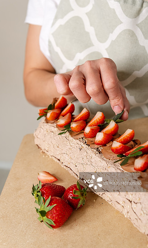 草莓奶油芝士蛋糕卷，奶油派图片素材