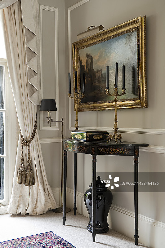 英国室内设计师珍妮·伊莱亚斯在伦敦的家图片素材